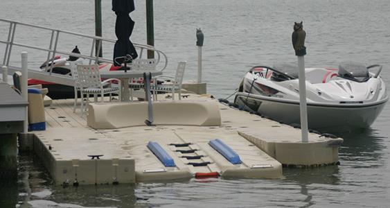 EZ BOATPORT -Drive On- 1 EZ Boatport Standaard L 4000 x B 2000 mm Belasting 907 kg 2 EZ Boatport met extra zijstukken (B 55cm) L 4300 x B 3100 mm Belasting 361 kg 3 EZ Boatport met zijstukken &