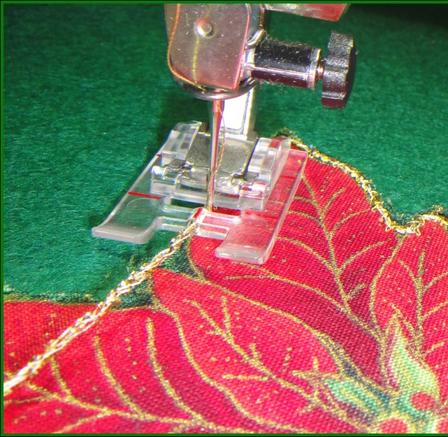Door gebruik te maken van metallic garen kan nog wat glitter worden toegevoegd aan bijvoorbeeld een shawl, stola of bolero.