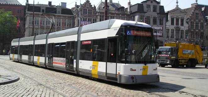 tramverkeer Stiller vliegverkeer Overleg en opvolgen luchthaven Deurne Voorwaarden