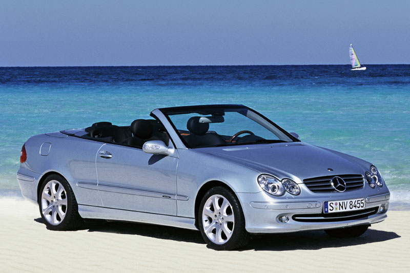 Finnik Autorapport - Mercedes-Benz CLK-klasse Cabrio Deze Mercedes-Benz CLK-klasse Cabrio komt uit 2003 en kostte toen 66.341.