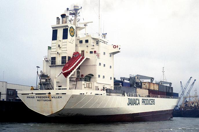 Containerships K.S., Nassau-Bahamas, in beheer bij Jahre-Wallem AS. 7-8-2002 in charter bij P&O Nedlloyd als P&O NEDLLOYD PUSAN. 6-2003 herdoopt HYUNDAI EXPLORER.
