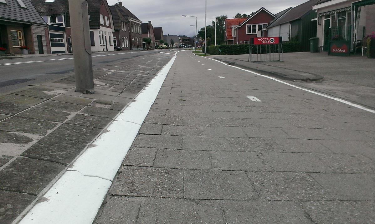 AFGEVLAKTE TROTTOIRBANDEN Afgevlakte trottoirbanden worden als veiliger ervaren