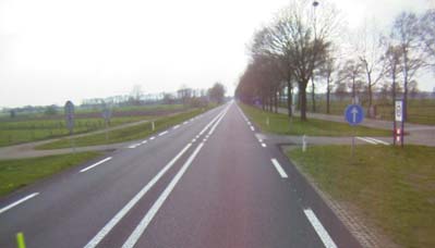 Toegang parallelweg tegenover t Wubbenhof, km 67,3 In de huidige situatie levert de toegang naar de parallelweg vanaf de rotonde Denekamp problemen op voor met name het vrachtverkeer.