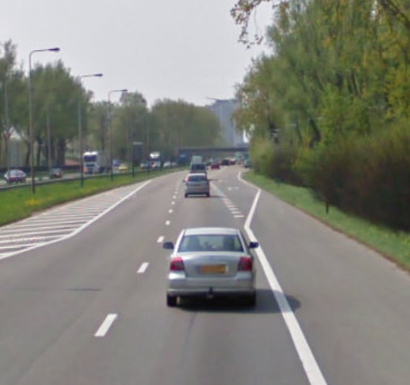 Locatie Nijmeegseplein A325 Zuid Twee rijstroken op de A325 richting Zuid GPS: 51.