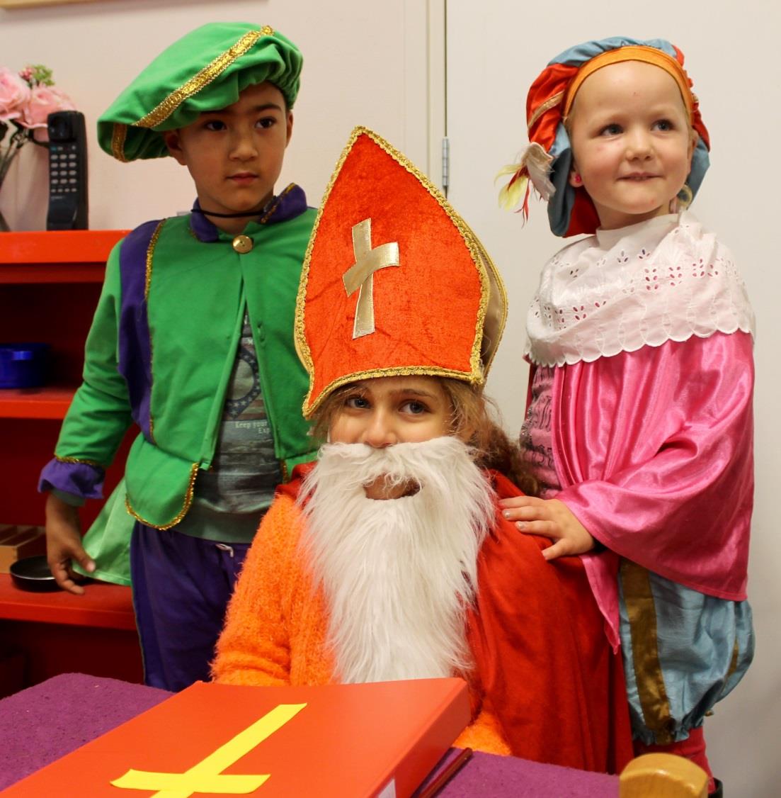 Agenda 23 november Ouderavond KiVa Jan Vermey: ouders groep 5 en 6 25 november Cursusdag vervalt, de leerlingen hebben gewoon school 4 december Sinterklaasviering 16 december Kerstviering (voor de