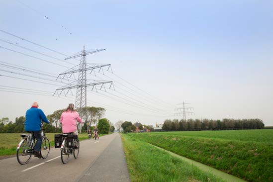 Nadere afweging ondergrondse mogelijkheden verbinding Het ministerie van Economische Zaken bekijkt momenteel of een deel van de voorgenomen 380 kv-hoogspanningsverbinding Eemshaven-Vierverlaten