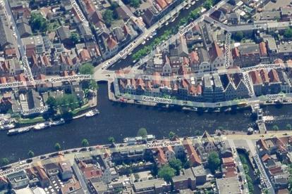 Locatiegegevens Gemeente Haarlem Haarlem, een stad met een eigen identiteit, met een aantrekkelijke, monumentale binnenstad met veel bezienswaardigheden. Het hart van de stad is de Grote Markt.
