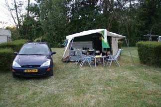 Dag 1 (26-07-'10 753 km.) Vanmorgen om 9 uur vertrokken, eerst tanken en bandencheck. Regelmatig fikse buien gehad, maar in België werd het droger.