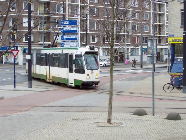 Er is sprake van een wirwar aan hobbels en akelige plekken (fietspad vanaf Hoge Boezem verkeert in slechte staat) die je echt moet zien te vermijden en dat alles binnen een klein oppervlak op een