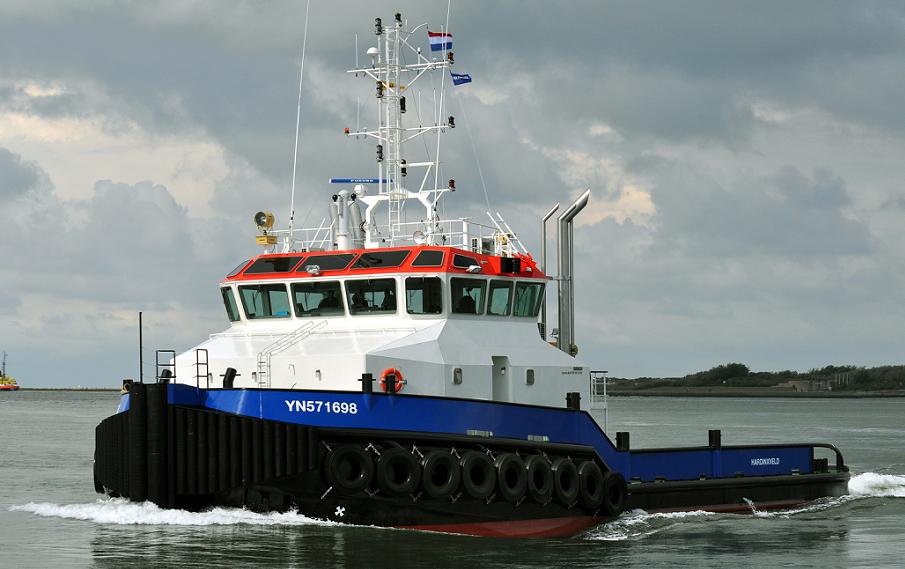 COASTAL DIGGER, MMSI: 246393000, 1995 opgeleverd door Van der Werff & Visser, Irnsum als NOORDEWIND II. 1998 verkocht aan Coastal Shipping B.V., Workum, roepsein PGCB, herdoopt COASTAL DIGGER.