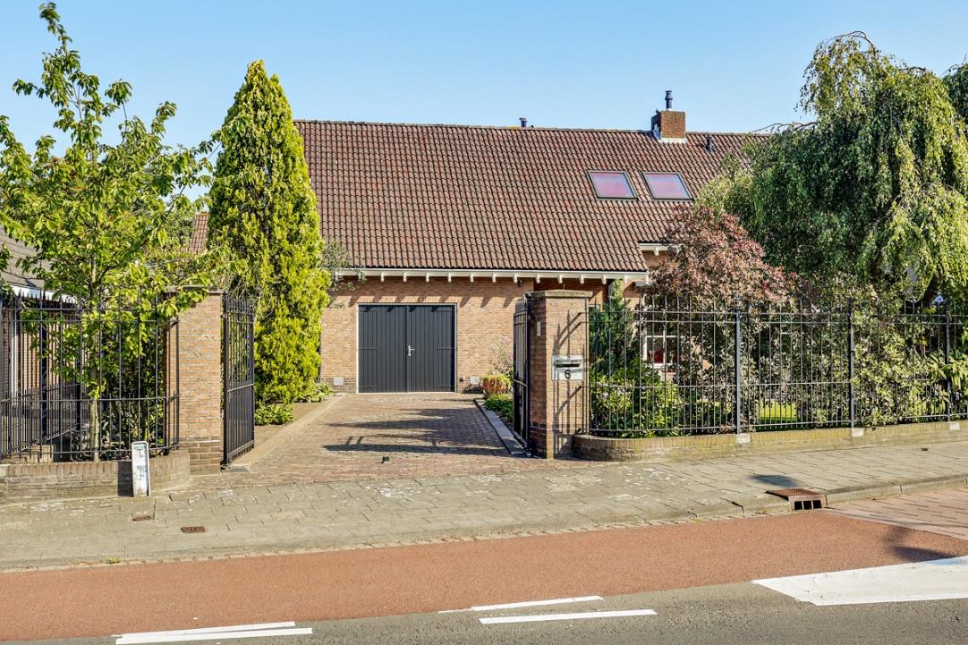 Te koop: Rithsestraat 6 te Breda BIJZONDERHEDEN - Deze royale vrijstaande woning is zeer goed onderhouden en heeft een multifunctionele garage van ca.