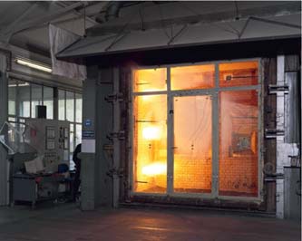 Voetgangersdeuren, glas en-vliesgevels 6 Onderhoud en gebruik Brandveiligheid gaat verder dan alleen het installeren van brandwerende producten.