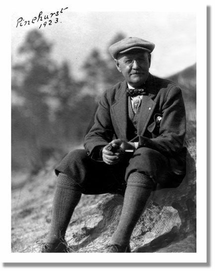 Een Amerikaanse professor, op golf pelgrimage in Schotland nodigde hem uit naar Amerika te komen. Hij arriveerde in 1899 in Boston en legde daar de Oakley Golf Club aan en ging die zelf exploiteren.