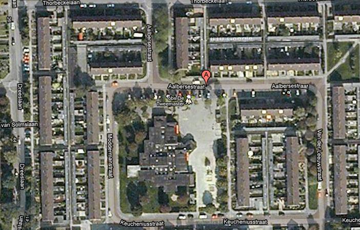 2. Huidige situatie 2.1. Inleiding De school is gesitueerd aan de Aalbersestraat 2 te Hoogezand. De school is zoals u ziet op figuur 1 omringd door huizen in een dichtbevolkte woonwijk. Figuur 1 2.