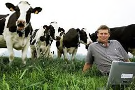 Vooruitzichten melkveehouderij Op zoek naar een nieuw evenwicht Prijsvolatiliteit wordt steeds groter Lage melkprijs houdt nog