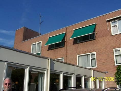 t Slothuys, Spanbroek - Voormalig zorghotel / bejaardentehuis - Bestemming nieuwbouw uitgesteld - In 2008 gehuurd door NL Jobs - Proef van drie