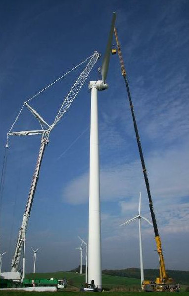 ENERGIESYSTEMEN B.V. ALGEMENE INFORMATIE WINDTURBINES & WINDPARKEN 1 TOT 900 kw uniek in de wereld! WINDENERGIE VOOR EEN DUURZAME LEEFOMGEVING H-ENERGIESYSTEMEN B.V. VERTEGENWOORDIGD IN: De Antillen België Brazilië Bulgarije China Cuba Dominicaanse Republiek Egypte Duitsland Italië Libanon Polen De Filippijnen Zwitserland Turkije U.