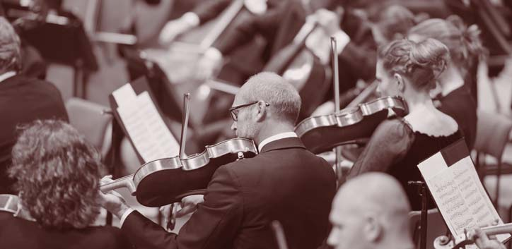 Koninklijk Concertgebouw in Amsterdam), AVROTROS Vrijdagconcert (Tivoli- Vredenburg in Utrecht) en Het Zondagochtend Concert (Amsterdam) en worden live worden uitgezonden op NPO Radio 4.