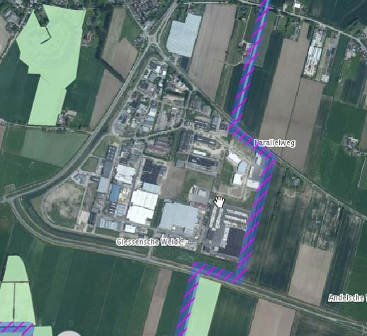 het tracé om bedrijventerrein De Rietdijk noordelijk van het Pompveld ontbreekt (blad 4); het noordzuid deel, grenzend aan de oostzijde van het bedrijventerrein, is buiten het bestemmingsplangebied