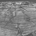 De resultaten van Mars Express geven een eerste indruk van hetgeen zich onder het oppervlak van de planeet Mars afspeelt.