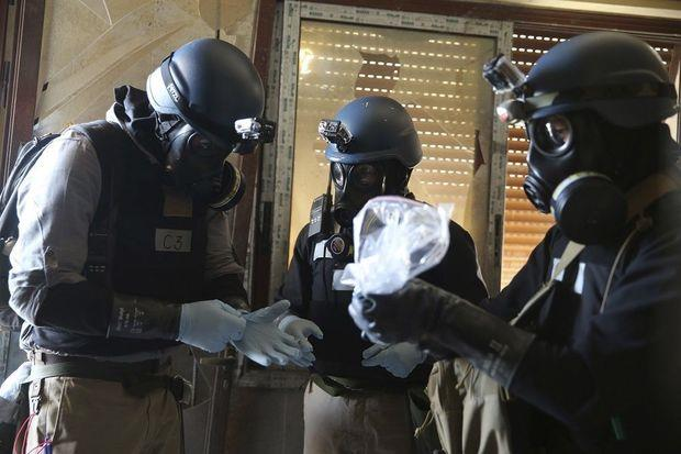 Syrië Syrië: Verordening 36/2012 beperking export goederen voor tweeërlei gebruik In grote lijnen: Verbod goederen voor de productie van chemische en biologische wapens Niet dual use maar toch