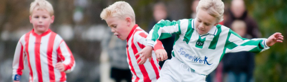 CHRISTELIJKE SPORTVERENIGING FC MEPPEL OPGERICHT 24-2-1930 KONINKLIJK GOEDGEKEURD 20-7-1972 Clubhuis, sportpark Ezinge