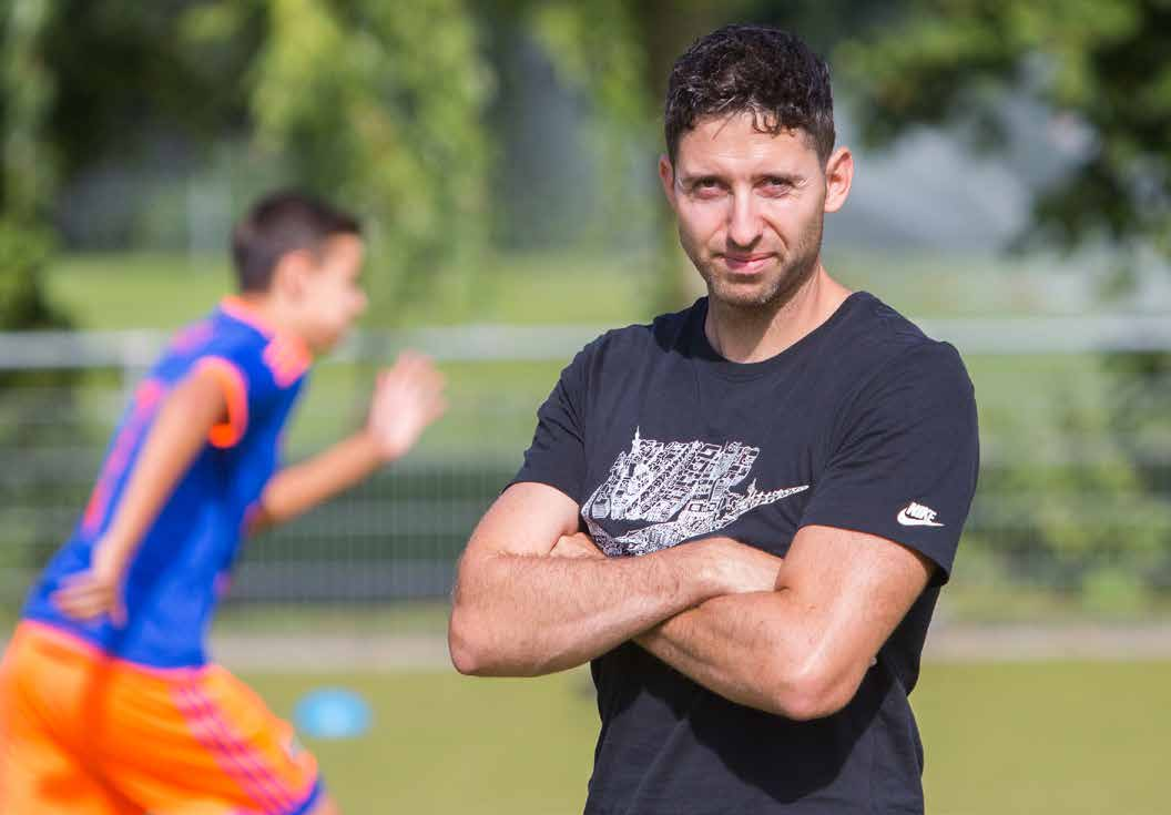 Sjoerd Mol Farel Business School docent aan het woord Leerlingen van nu kennen allerlei sporten, van zelf doen of van YouTube.