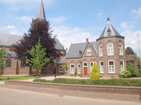 Welkom in de gemeente Houten! Houten bestaat in de huidige vorm, ruim 50 jaar. Houten ligt ten zuiden van de stad Utrecht. Zij beslaat een totale oppervlakte van 5905 hectare.