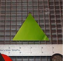 DRIEHOEKEN Het volgende voorbeeld, geeft het snijden van 3 Inch( 25,4 mm) hoge Driehoek aan: 1 Snijdt eerst een 3-Inch-Strook van het glas. (Afb.1) 2. Leg de gesneden strook tegen de Liniaal.