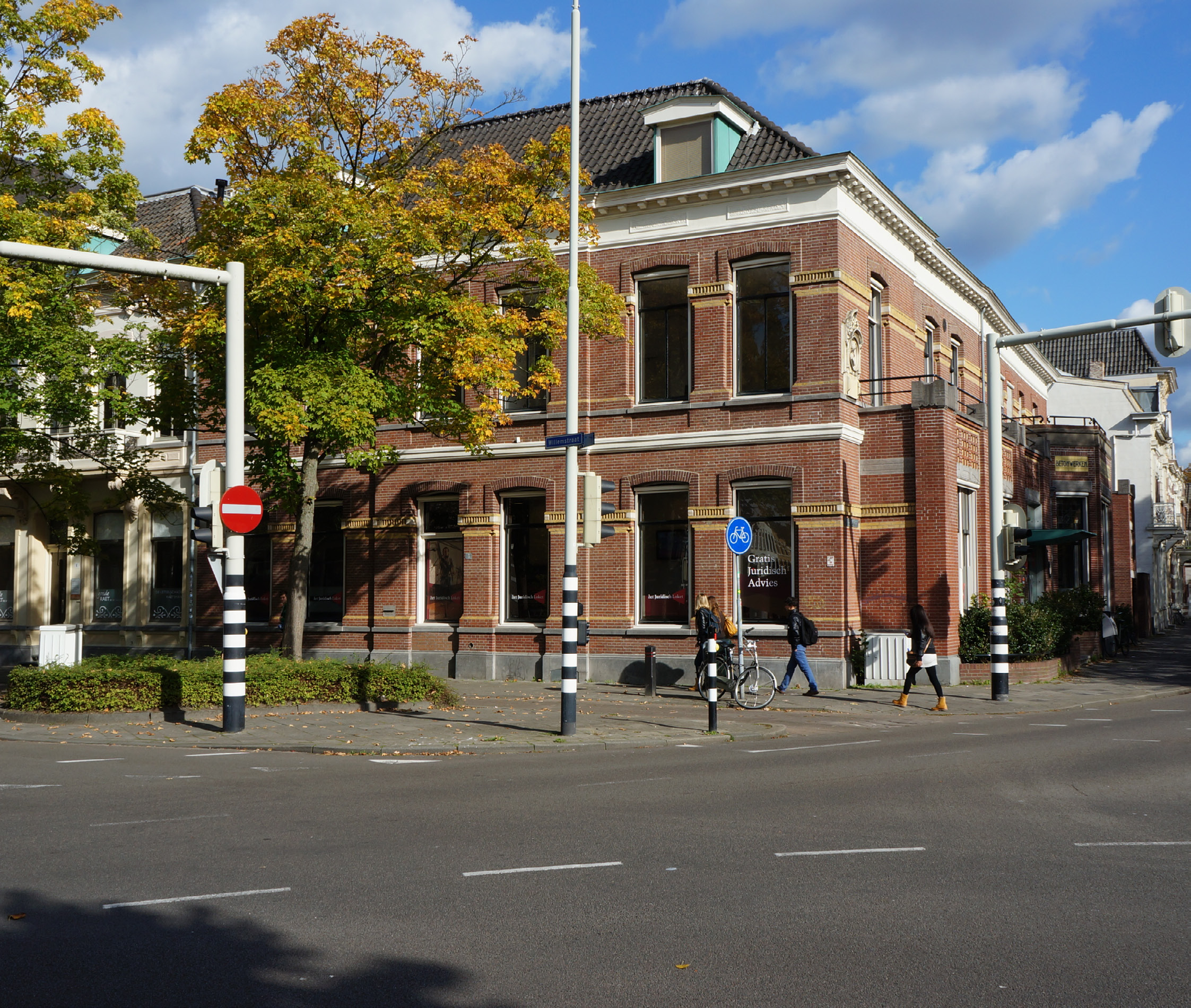 LUC VASTGOED ADVISEURS Kantoorruimte B Delpratsingel 1, Breda 150 m² kantoorruimte begane grond met parkeerplaatsen aan de stationspromenade gelegen