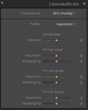 Tools: Camerakalibratie Met Camerakalibratie kan je verschillende kleurstandaarden, eigen aan het fotoapparaat, instellen. Opgelet!