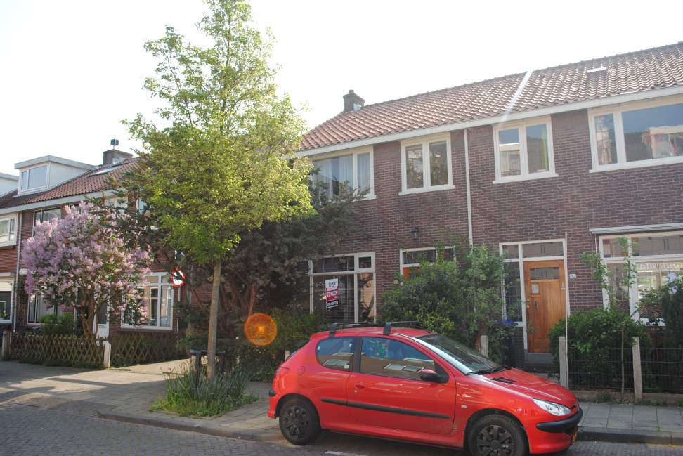 Waar vind je dit nog? Gewoon een leuke en betaalbare gezinswoning in de 19e eeuwse schil van Dordrecht.