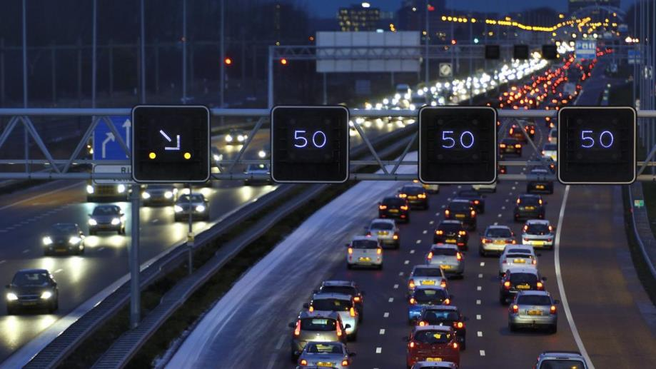 VINEX- periode - Stadsrand - Goed ontsloten voor autoverkeer - Door lage dichtheden en spreiding voorzieningen ambities nauwelijks bereikt!