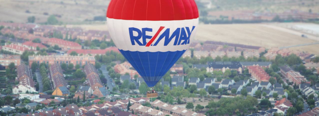 Neem contact met ons op op RE/MAX Makelaarsgilde (Leiden) Onze RE/MAX luchtballon vliegt boven de menigte, wij zijn de lokale experts.