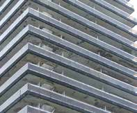 S DUURZAAM WATERDICHT Sika heeft een totaaloplossing ontwikkeld waarbij niet enkel de bovenzijde van het balkon wordt behandeld, maar ook de onderzijde en balkonneuzen.