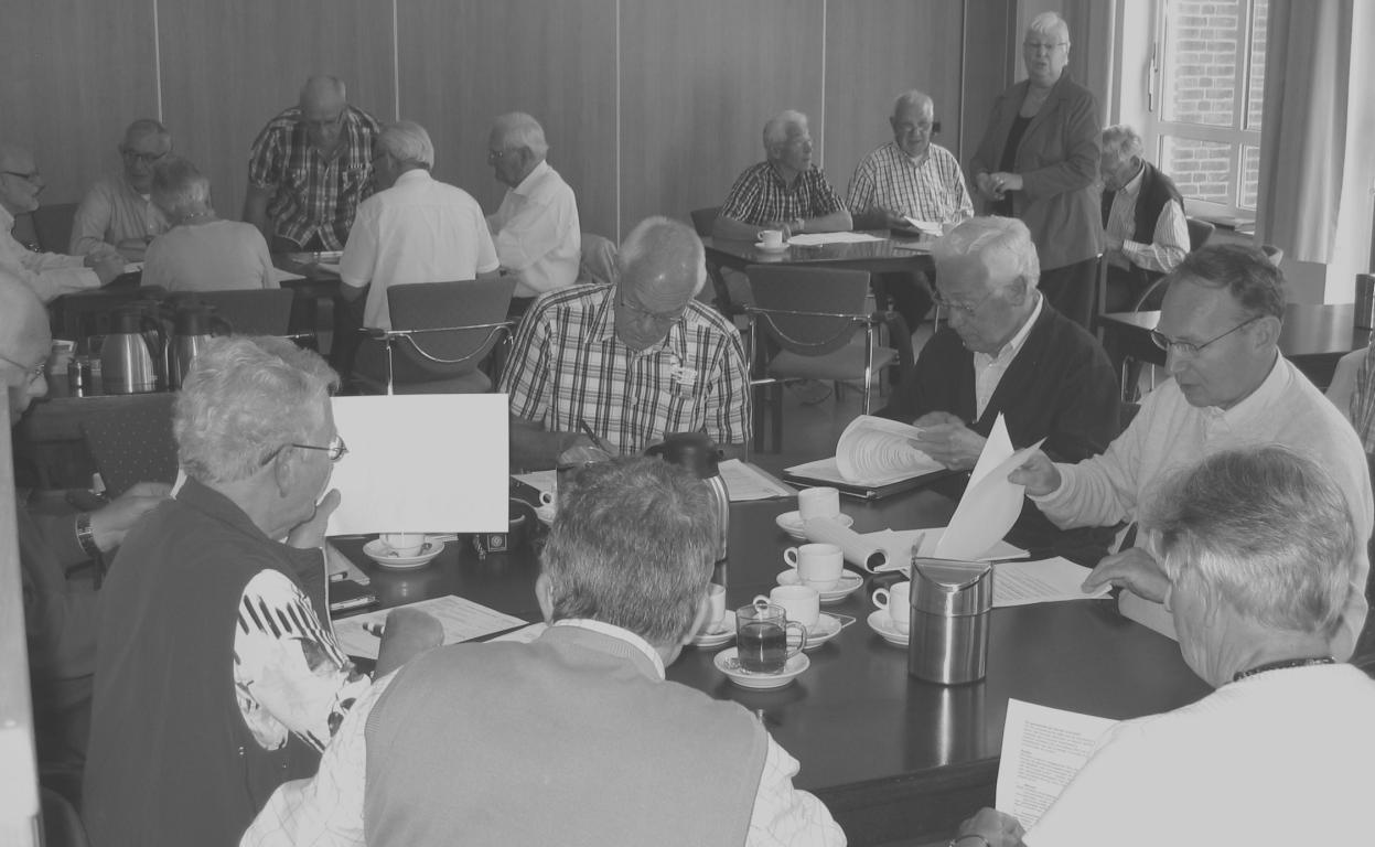 Commissie Politiek en Ouderen Het Onderzoek allochtone ouderen werd op 11 augustus besproken met de gemeente. Het rapport kwam tot stand met geldelijke steun uit de vogelwijk-miljoenenpot.