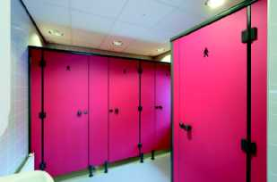 Rogapal Cabines, ref. discotheek De Kelder, Hank Rogapal sanitaire cabines zijn vervaardigd van 13 mm massieve kunststofplaat (Trespa Athlon of Virtuon).