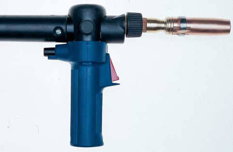 MIG/MAG laspistolen PP gas- en vloeistofgekoeld/ Torches MIG/MAG PP refroidies par gaz et par liquide De Push-pull laspistolen garanderen een constante en probleemloze draadaanvoer.