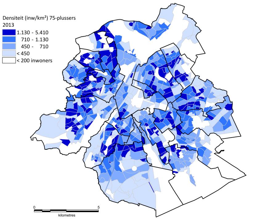 Kaart 3 tot slot geeft de densiteit weer van de 75-plussers per statistische sector (in inwoners/km²). Dit geeft een beeld van de werkelijke spreiding van de ouderen.