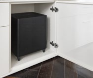 Speciale corpustypes voor het onderbrengen van subwoofer en soundbar. Types de corps spéciaux pour le rangement du caisson de basses et de la barre de son.