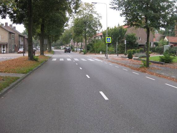 2. Vouersweg / Augustinusstraat De Vouersweg Augustinusstraat is een gebiedsontsluitingsweg, met een snelheidsregime van 50 km/h gelegen in het zuidelijke deel van Geleen en sluit aan op de