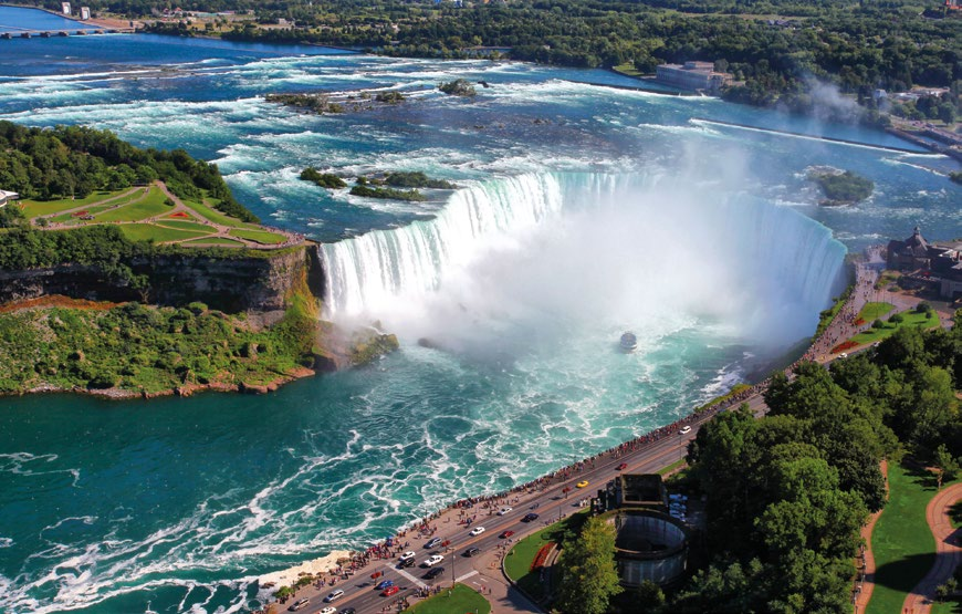 Niagara Falls, Ontario OOST-CANADA AUTOREIZEN OOST-CANADA & GASPE PENINSULA Tijdens de autoreis Oost-Canada en Gaspé Peninsula bezoek je wereldsteden zoals Toronto, Québec, Ottawa en Montréal.