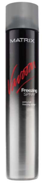 Extra-Full Freezing Spray Supersneldrogende, stevige finishing hairspray. Geeft extra stevige fixatie en definitie zonder het haar dof of droog te maken. Eenvoudig in gebruik.