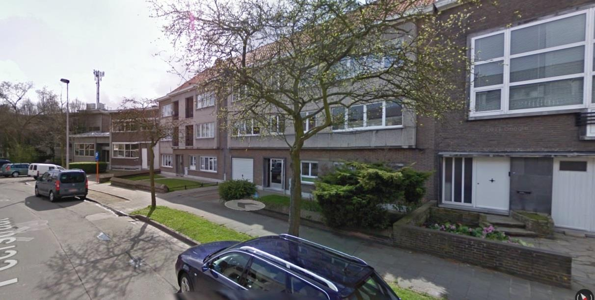 In de Peerstraat 7 tt 17 werd het beluik in 1966 afgebroken om er appartementen op te bouwen naast zwemkom Rooigemlaan