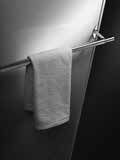 ACCESSOIRES De handdoekbeugel voor de Verti M Piano wordt aangeboden in de volgende breedtes: Art. nr.