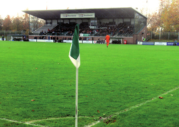 De accommodatie Spelen bij vv Baronie Sinds november 1960 speelt Baronie op het Sportpark De Blauwe Kei, vernoemd naar de wijk waarin de club is gevestigd.