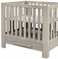 TIMBER De Timber-collectie is zo ontworpen dat de Timber Ledikant 60x120cm 299,- meubels gemakkelijk met je kindje mee kunnen groeien.