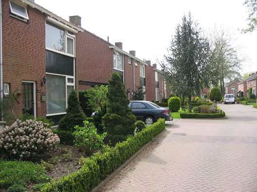 W4. Traditionele woonwijk In de jaren dertig nam de bouwproductie toe om de groeiende woningnood op te vangen.