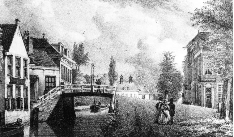 Het Hoogheemraadschap van Delfland besluit in 1447 om een nieuwe vaste stenen brug te bouwen. In 1892 wordt de Trekvliet verbreed.