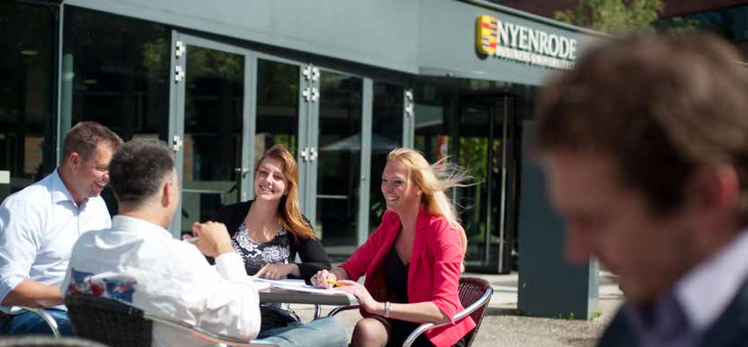 WERKEN AAN JE PERSOONLIJKE (WERK) DOELEN In dit programma staat het aansturen van je apotheek en van je team, binnen de context van het ziekenhuis, centraal.